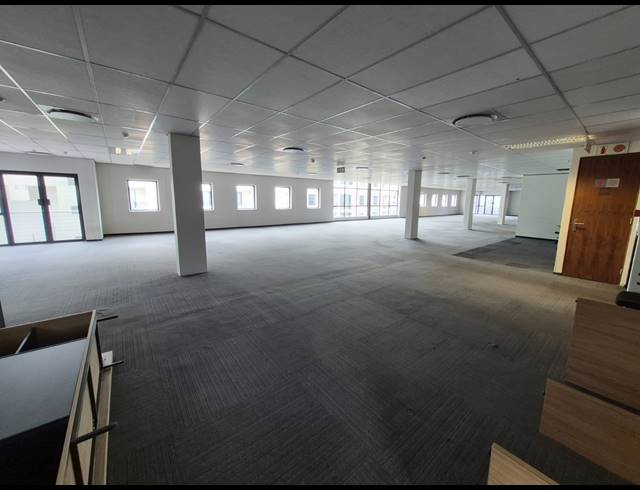 567M² OFFICE TO LET IN RIVONIA